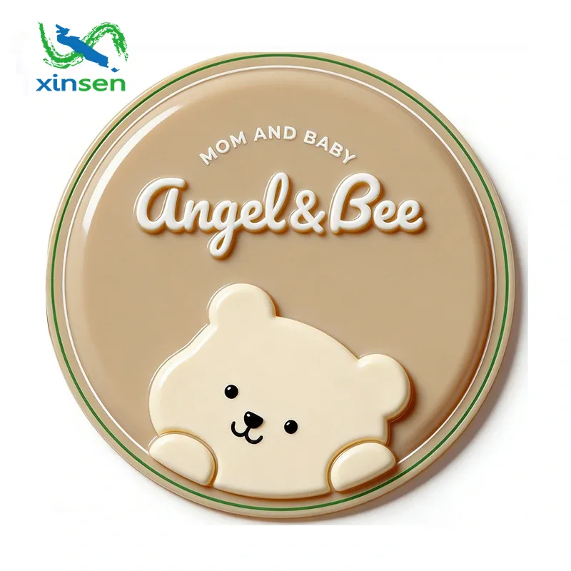 تسمية لعبة بلاستيكية